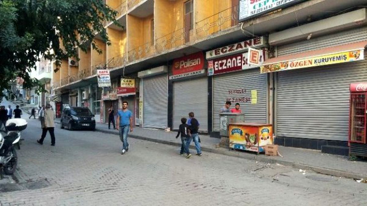 Siirt\'te Esnafa Bildiri Dağıtıldı