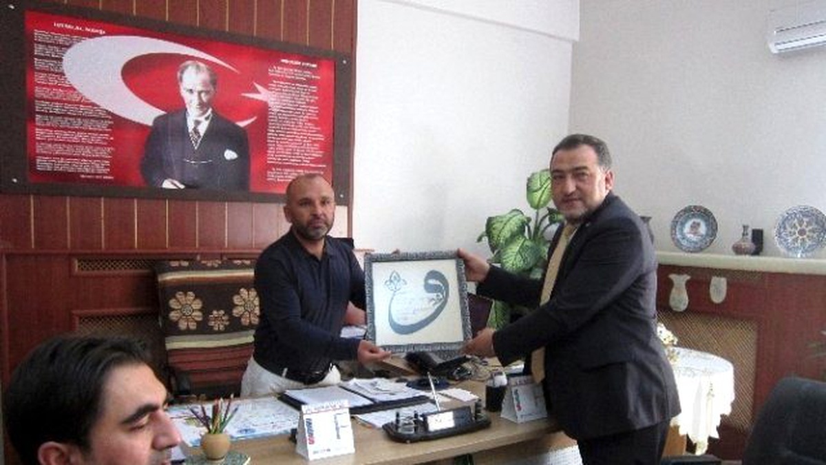Şükrü Nazlı Gediz Halk Eğitimi Merkezi\'ni Ziyaret Etti