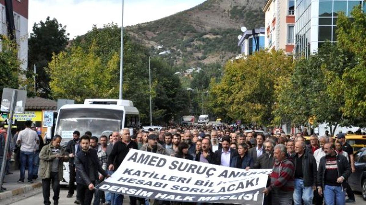 Tunceli\'de Binlerce Kişi Ankara\'daki Patlamayı Protesto Etti