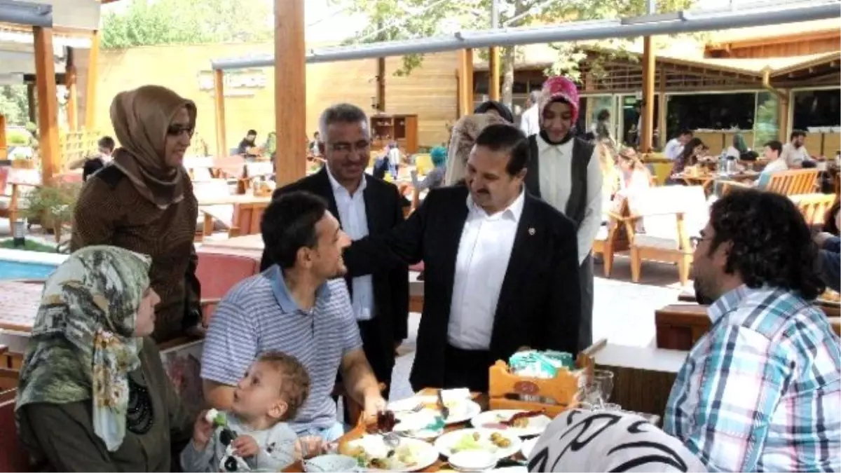 AK Parti Konya'da Seçim Çalışmalarını Sürdürüyor