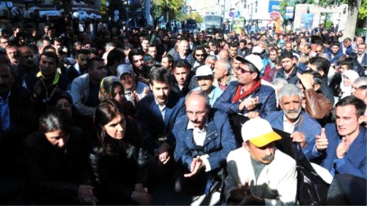 Ankara\'daki Bombalı Saldırıya Van\'da Protesto