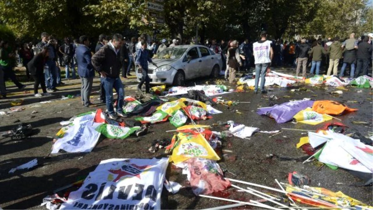 Ankara\'daki Kanlı Saldırının Biri Kadın 2 Canlı Bombayla Yapıldığı Kesinleşti