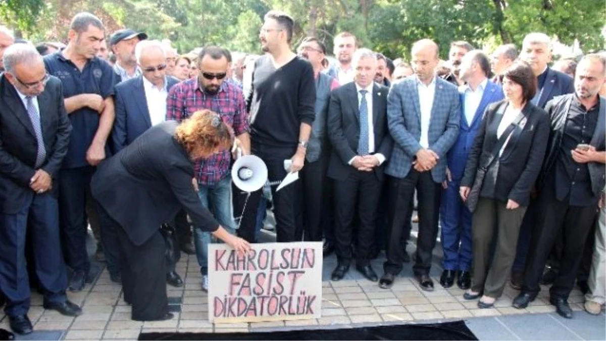 Ankara\'daki Katliamı Kayseri\'de Protesto Ettiler