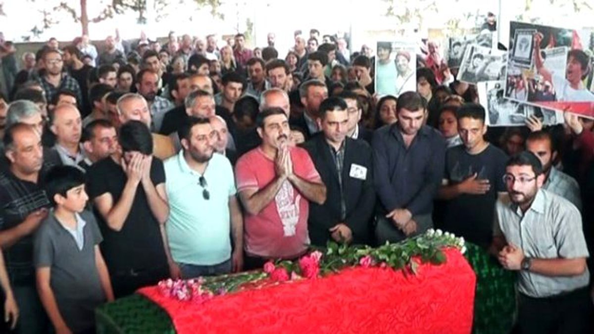 Ankara\'daki Patlamada Ölen Genç Toprağa Verildi