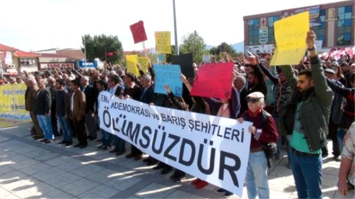 Ankara\'daki Saldırı Erzincan\'da Protesto Edildi