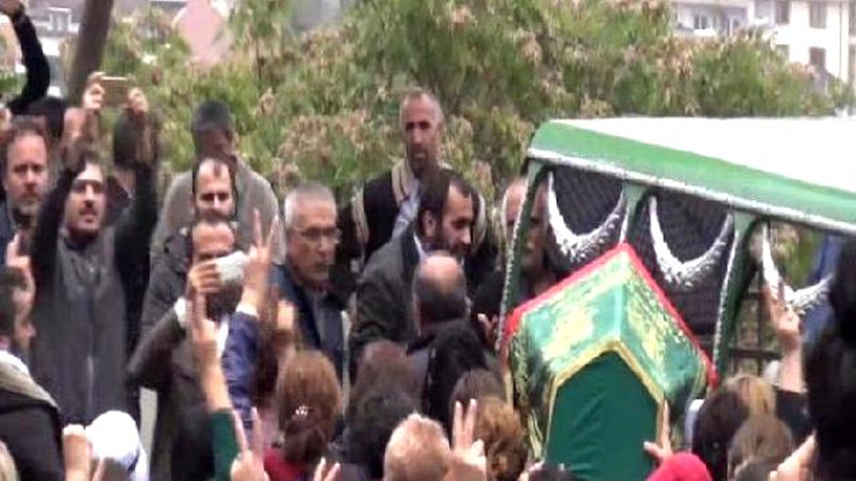 Ankara\'daki Saldırıda Hayatını Kaybeden Sarigül Tüyü Son Yolculuğuna Uğurlandı (1)