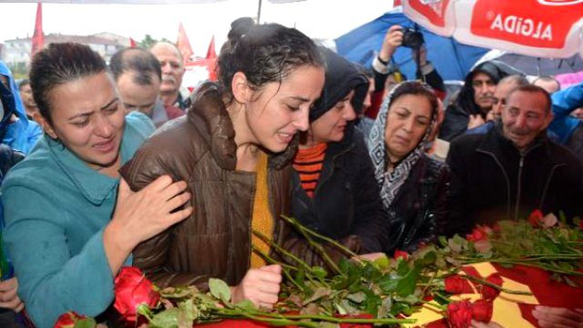 Ankara\'daki Saldırıda Ölen Emep Çanakkale İl Başkanı, Çorlu\'da Toprağa Verildi