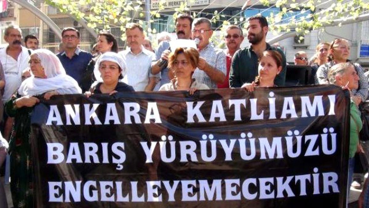 Ankara\'daki Terör Saldırısı, Mersin\'de Protesto Edildi