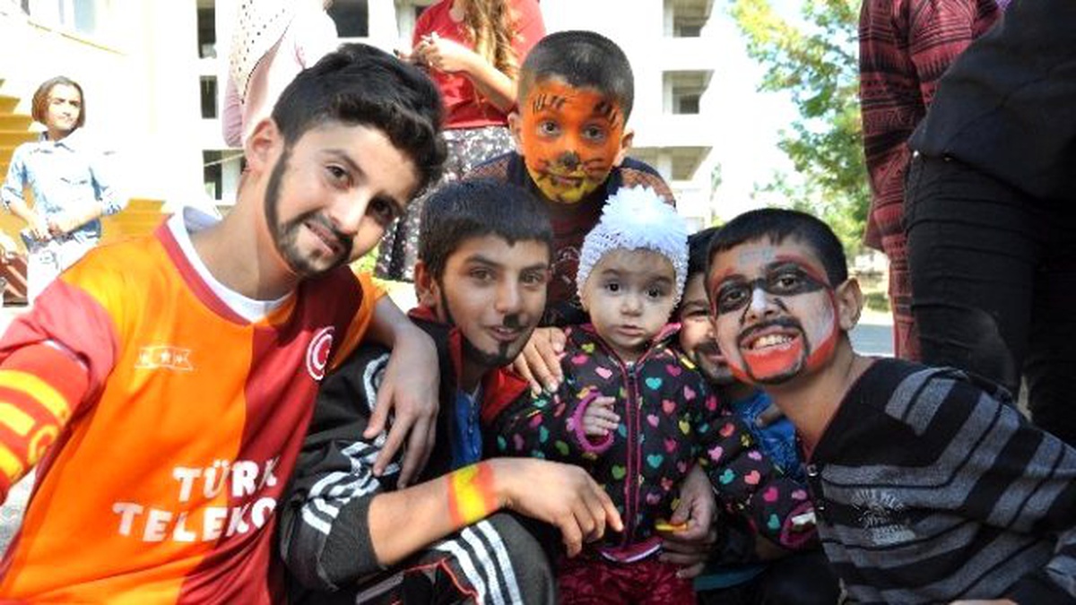 Bakım ve Koruma Altındaki Çocuklara Kardeş Eli Uzatıldı
