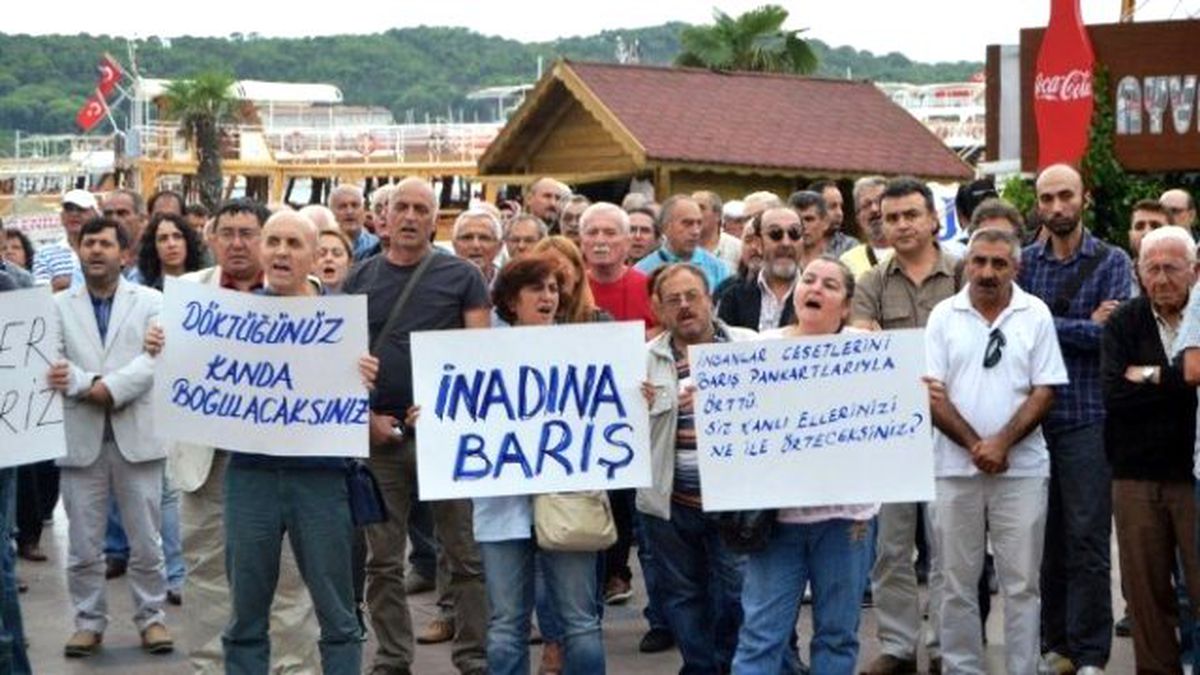 Başkent\'teki Terör Saldırısına Ayvalık\'tan Sert Tepki