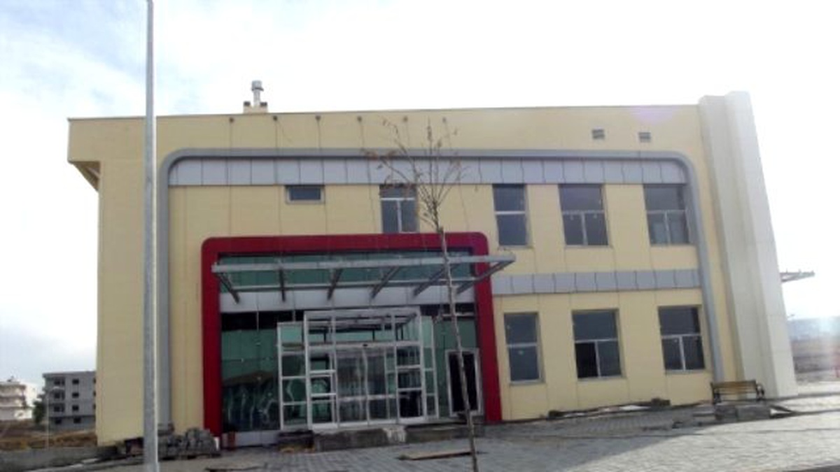 Beşiri Hastanesinin Açılmaması Tepkilere Neden Oldu
