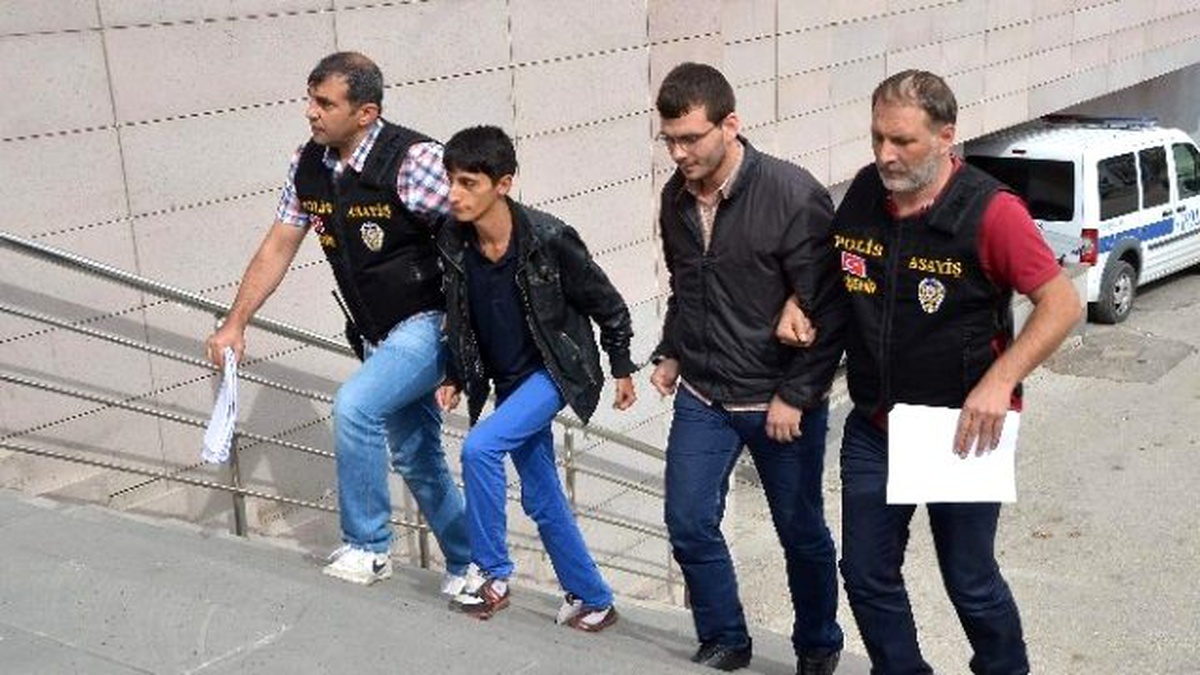 Camileri Kundaklamakla Kalmayıp Yardım Paralarını da Çalmışlar