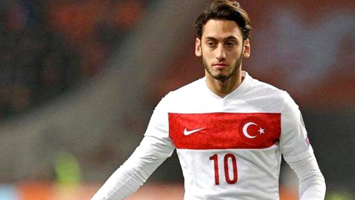 Hakan Çalhanoğlu: Ankara'da Olanlar Nedeniyle Sevinemiyorum