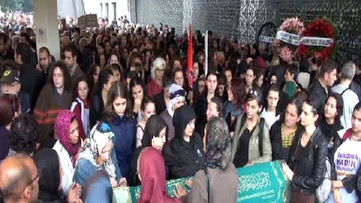 Hdp Milletvekili Adayı Mollaoğlu Son Yolculuğuna Uğurlandı (1)