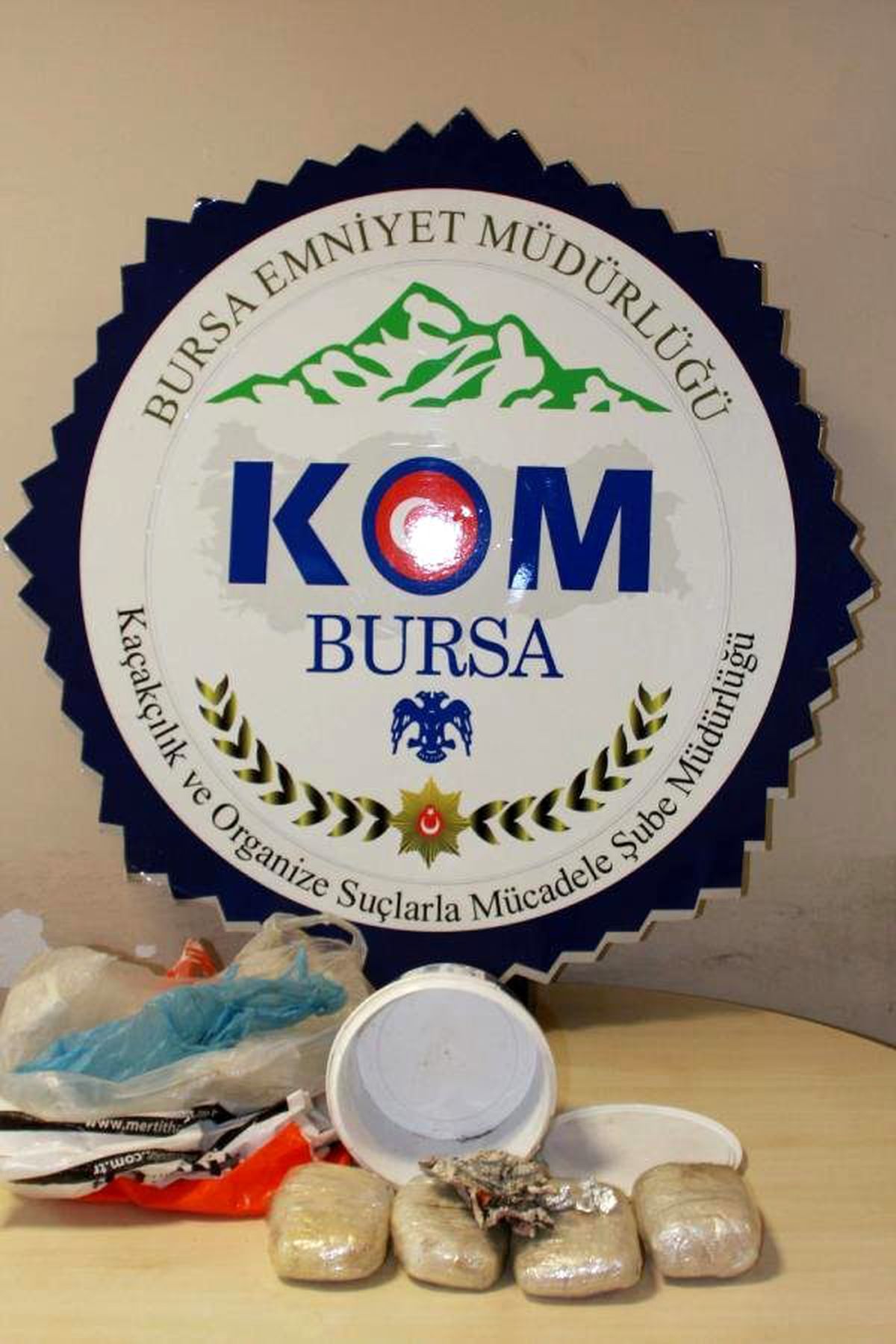Kömürlükteki 2 Kilogram Eroini \'Alfa\' Buldu