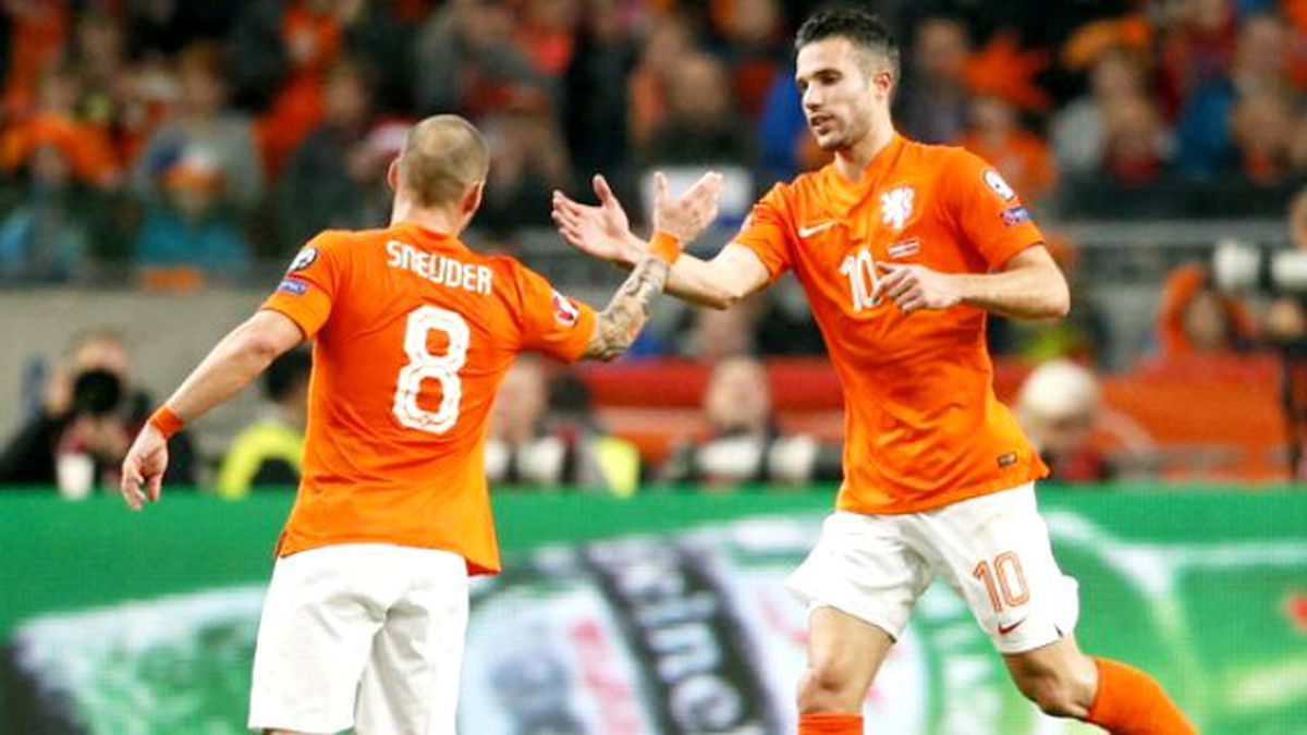 Robin van Persie: Sneijder Maç Sonu Güzel Bir Konuşma Yaptı