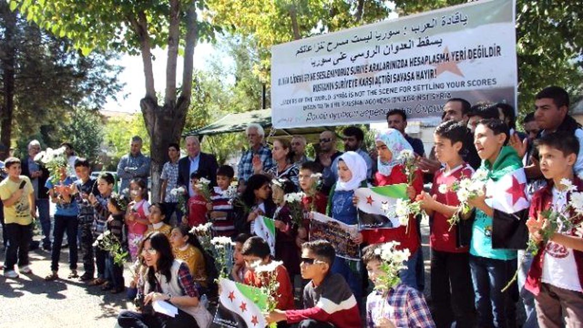 Suriyelilerden Rusya\'ya Protesto