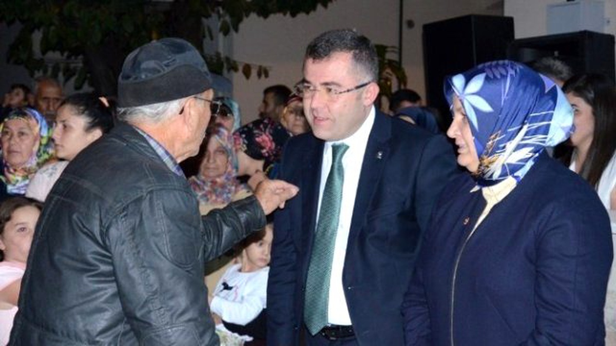 Vatandaştan AK Parti\'ye Büyük İlgi