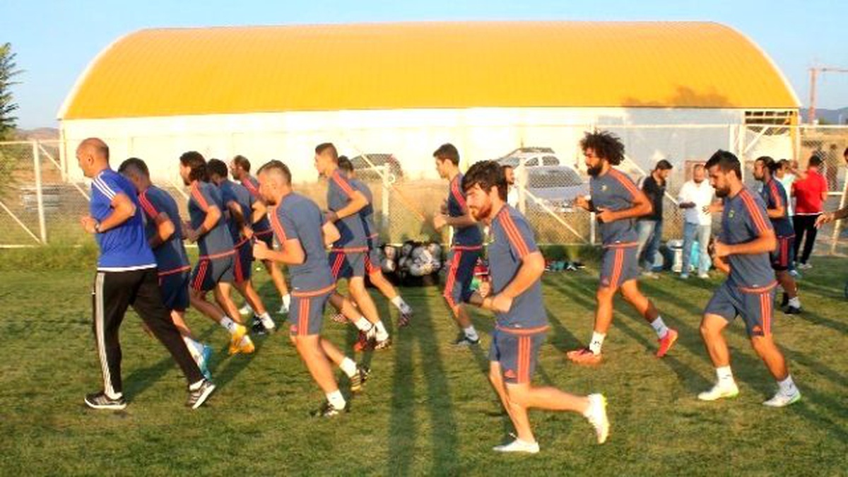 Yeni Malatyaspor\'da Kadro Dışı Kalan Oyuncular Alt Yapıyla İdmana Çıktı