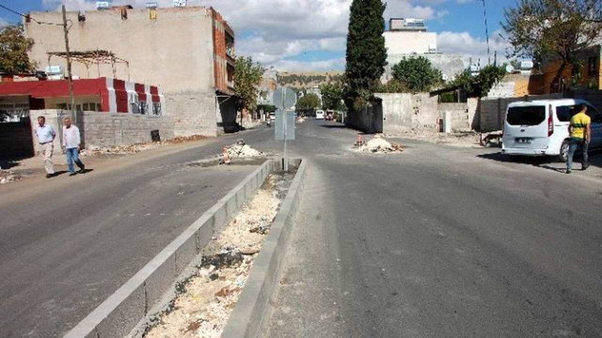 30 Ağustos Caddesi\'nde Evler Yolda Kaldı
