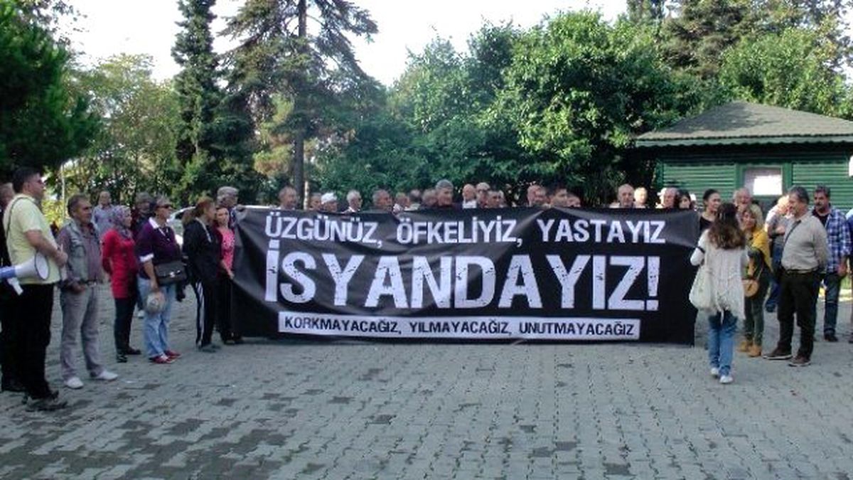 Akçakoca\'da Bombalama Olayı Protesto Edildi