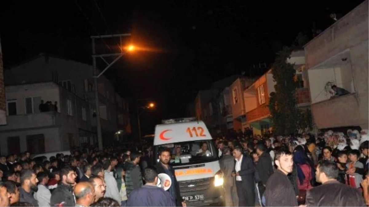 Ankara\'daki Patlamada Ölen Ramazan Çalışkan Gece Yarısı Toprağa Verildi