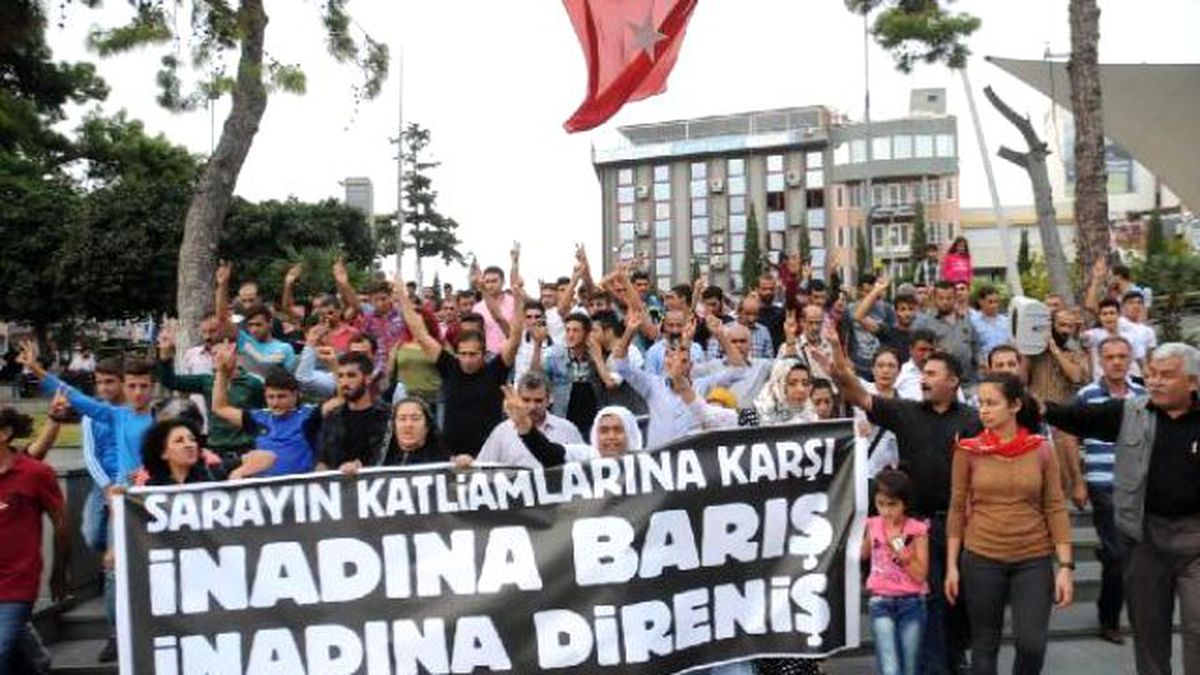 Antalya\'da \'Barış İçin Evet\' Çadırına Polis Müdahale Etti