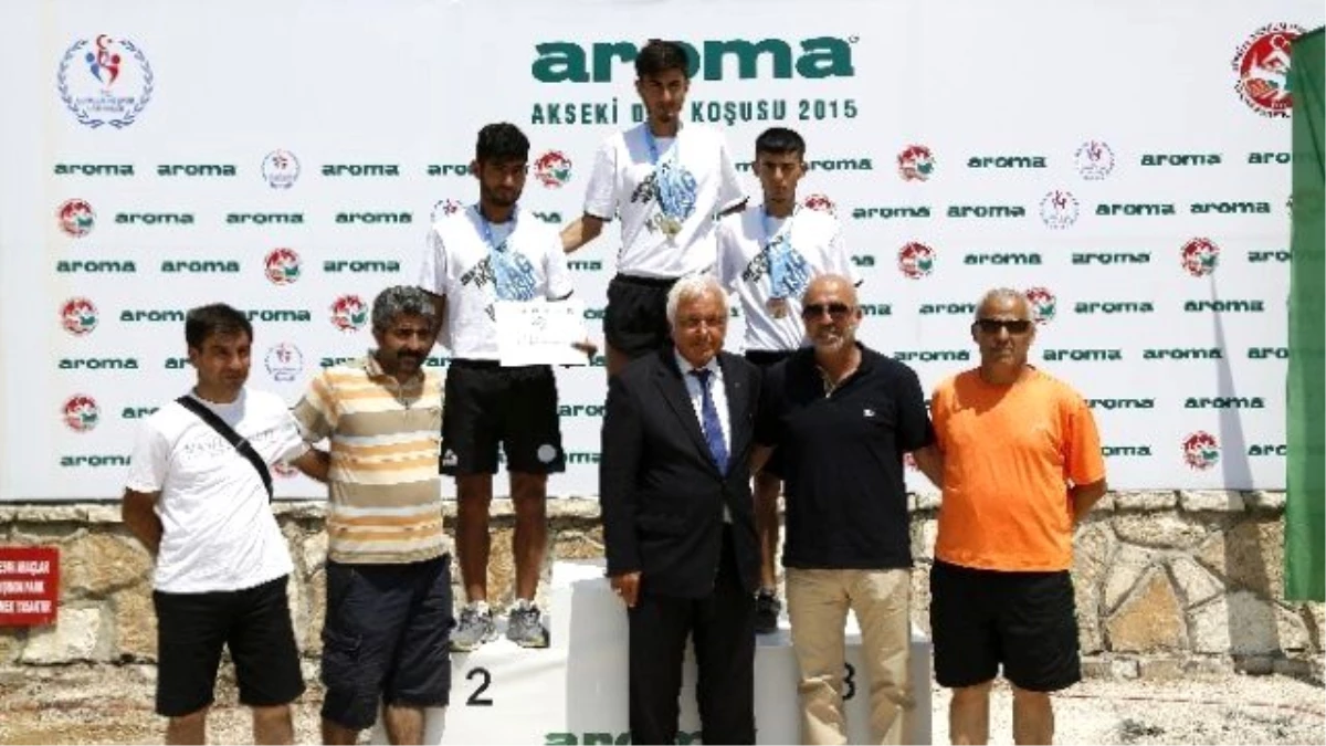 Aroma Akseki Dağ Koşusu 1.\'si, "Dünya Dağ Koşusu Şampiyonasında Genç Erkeklerde Dünya Şampiyonu"...