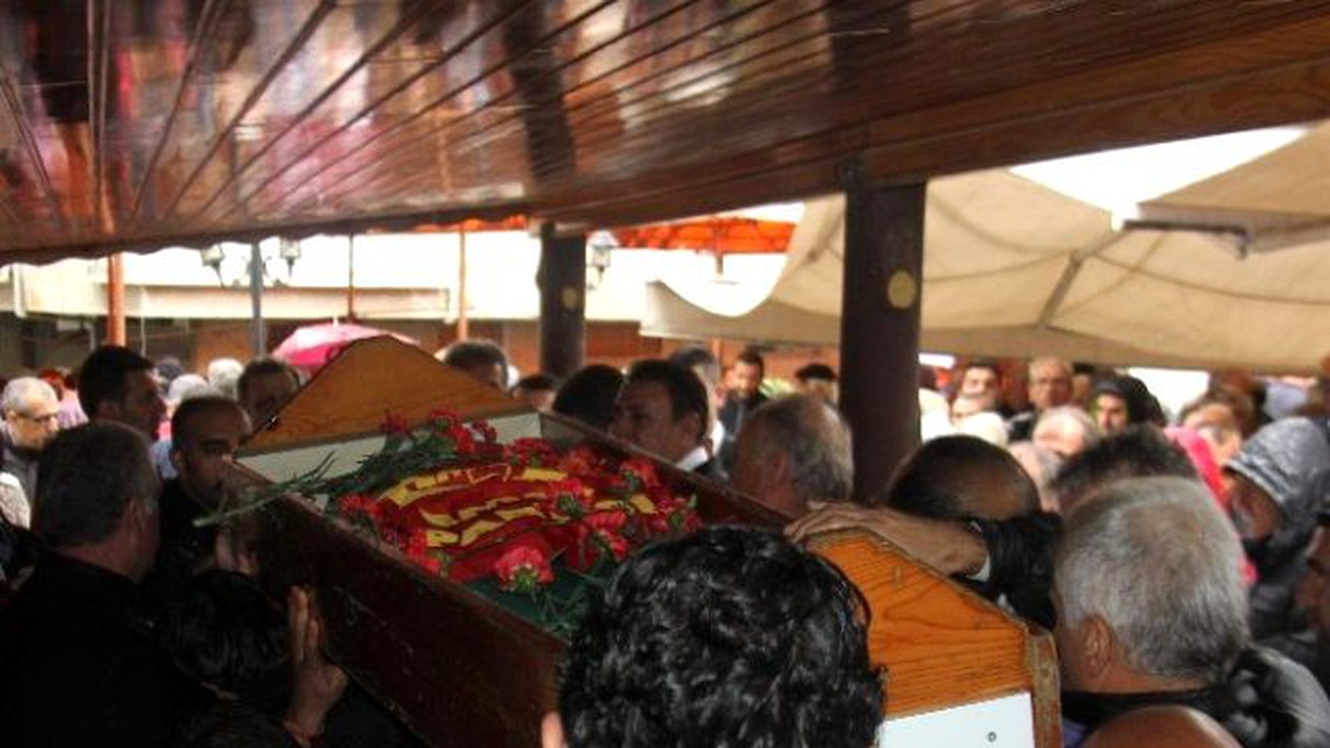 Bombalı Saldırıda Hayatını Kaybeden Genç Kız Toprağa Verildi