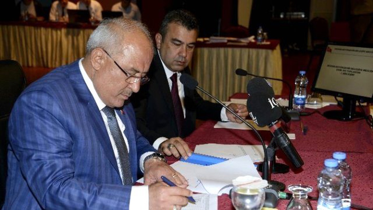 Büyükşehir Belediyesi Ekim Ayı Meclisi Toplandı
