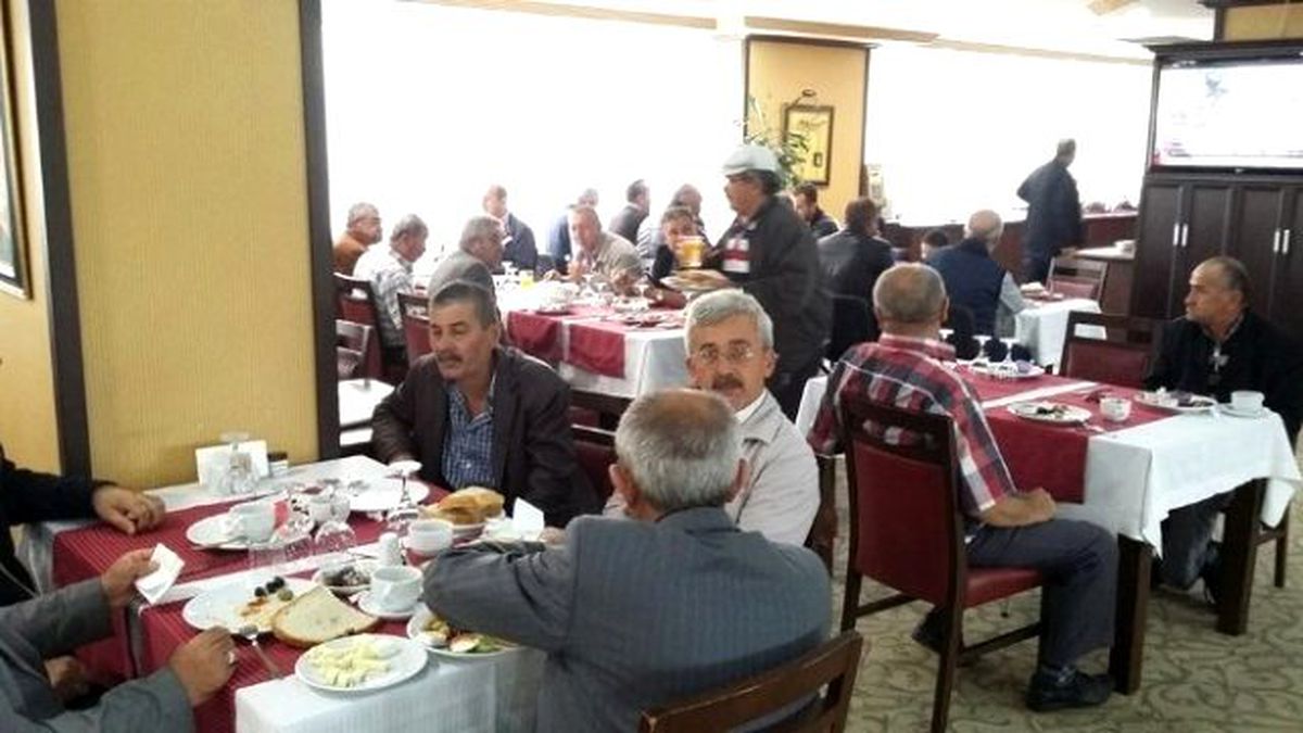 Düzce Belediyesi Emeklilileri Buluştu
