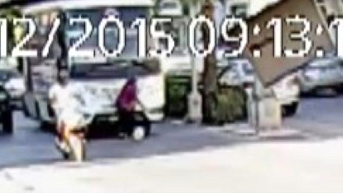 Trafik Işıklarındaki Feci Ölüm Güvenlik Kamerasında