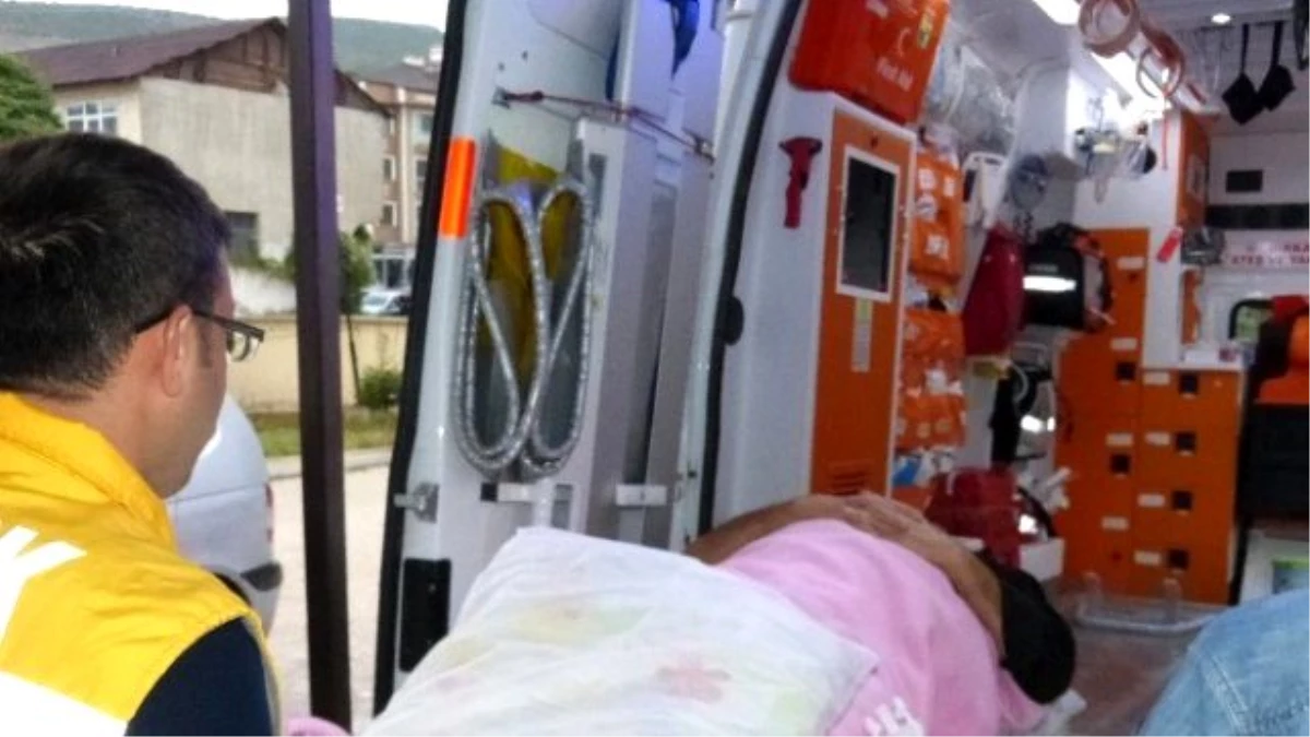 Gölpazarı\'nda Trafik Kazası: 2 Yaralı