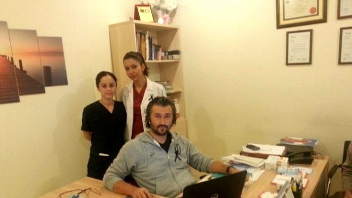 Gözde Sağlık Gurubundan Siyah Kurdeleli Tepki