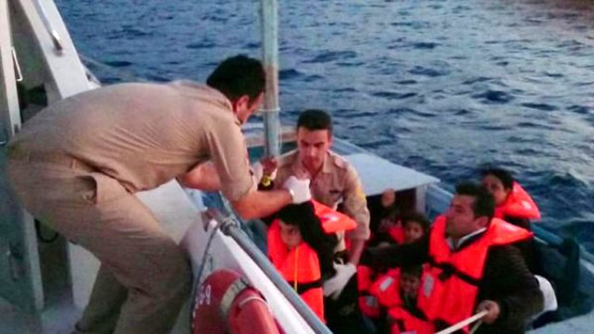 Kaş\'tan Yunanistan Adalarına Gitmeye Çalışan 11 Suriyeli Kaçak Yakalandı