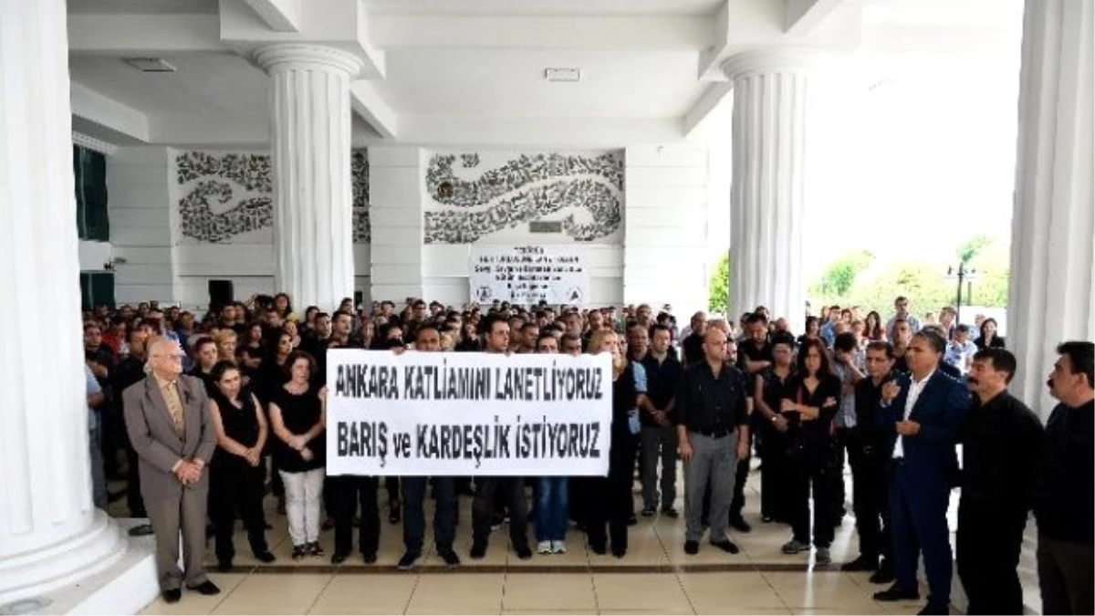 Muratpaşa Belediyesi Çalışanlarının Terör Protestosu