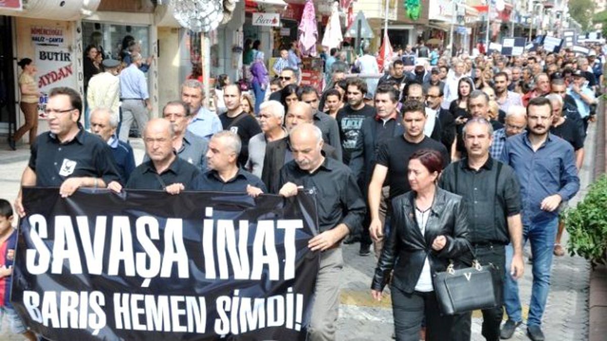 Ödemiş\'te Onlarca Kişi Teröre Lanet Yağdırdı