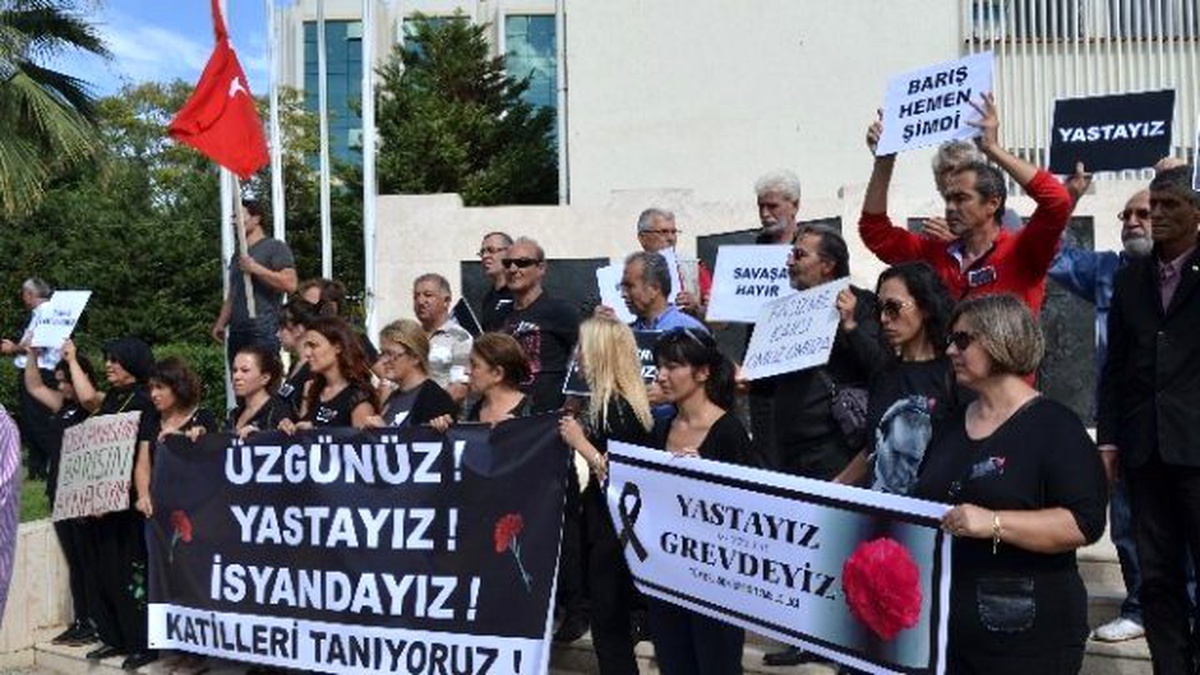 Selçuk Halkı Teröre Tepki İçin Sokaklara Döküldü