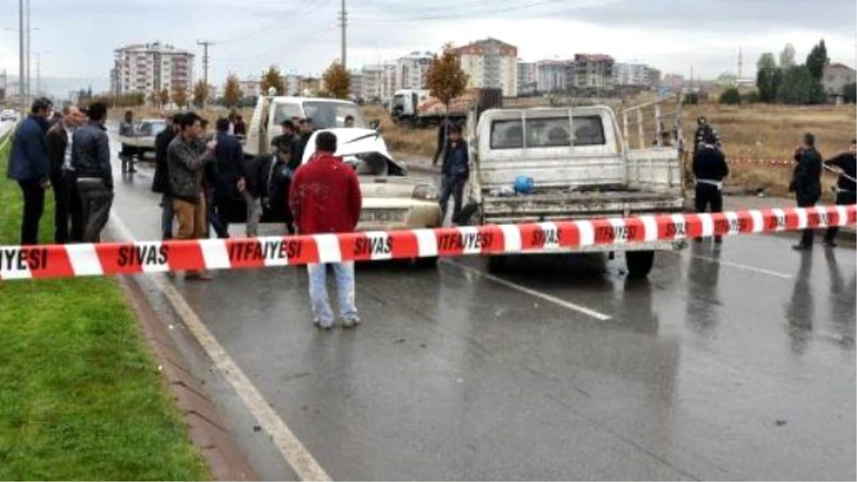 Sivas\'ta Zincirleme Kaza: 2 Yaralı
