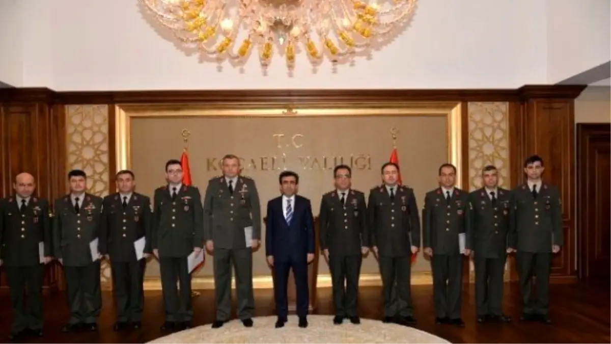 Vali Güzeloğlu'ndan Jandarma'ya Başarı Belgesi