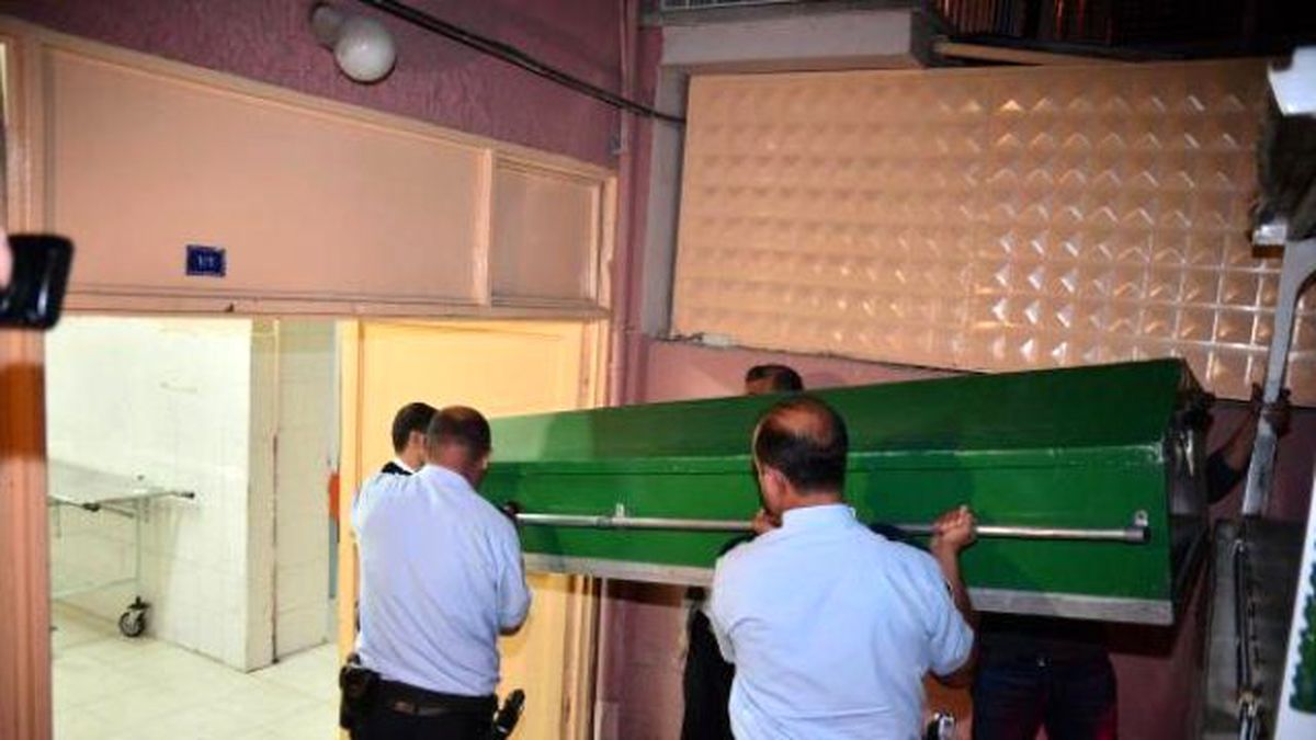 "Yasımız Var" Diyerek Düğün Basıp Piyanisti Öldürdüler
