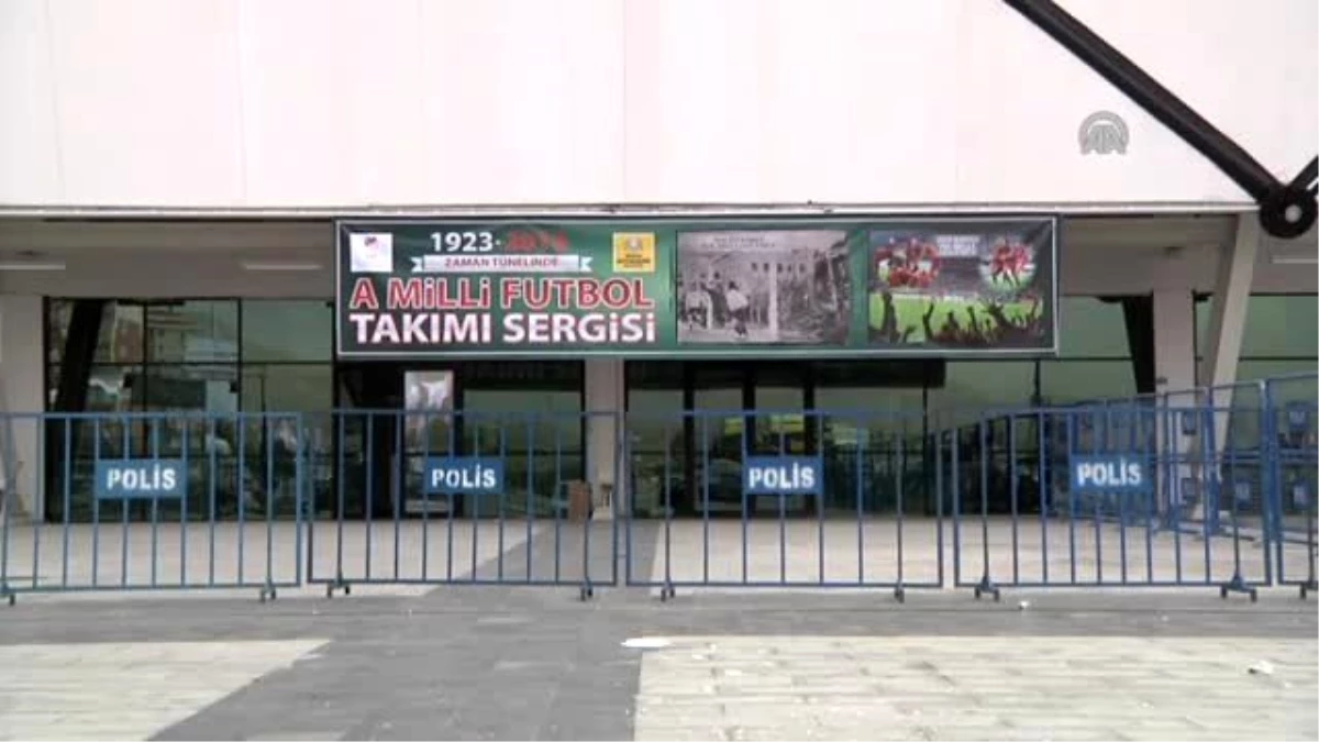 \'1923-2015 Zaman Tüneli\'nde A Milli Futbol Takımı Fotoğraf Sergisi"