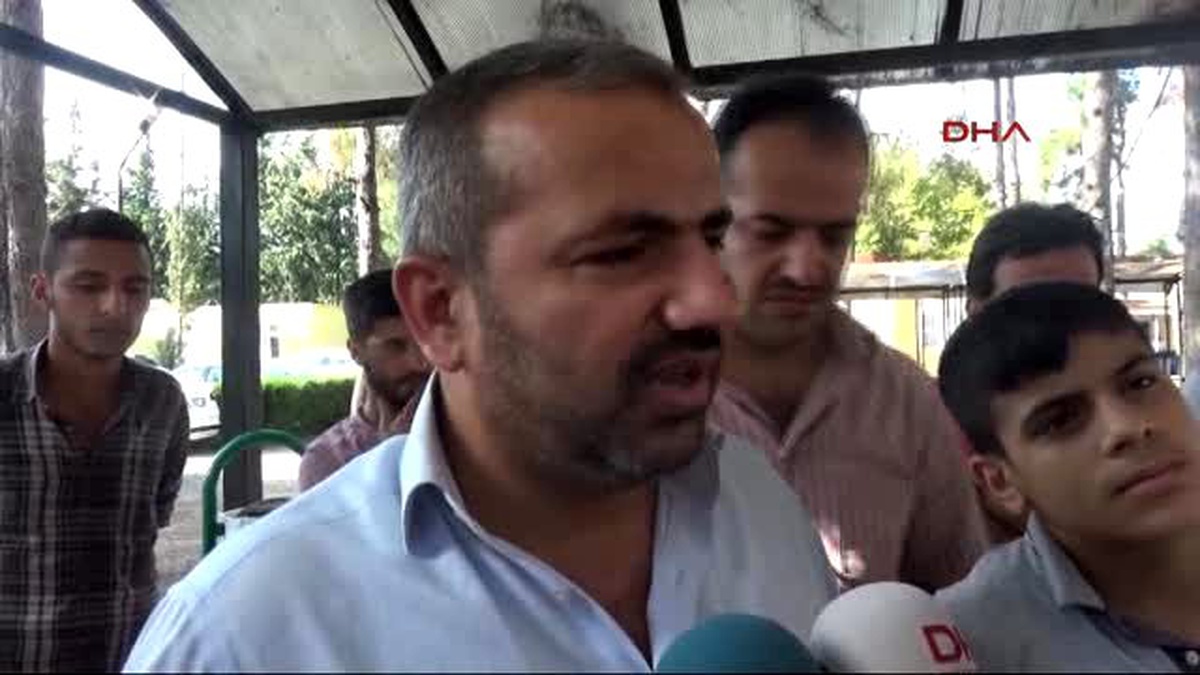 Adana - Sokak Satıcıları Çatıştı Mahmut Başından Vuruldu
