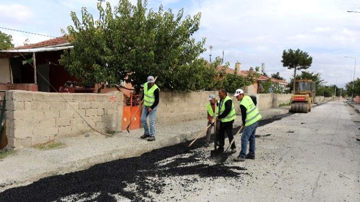 Asfalt Tamirat Çalışmaları Devam Ediyor