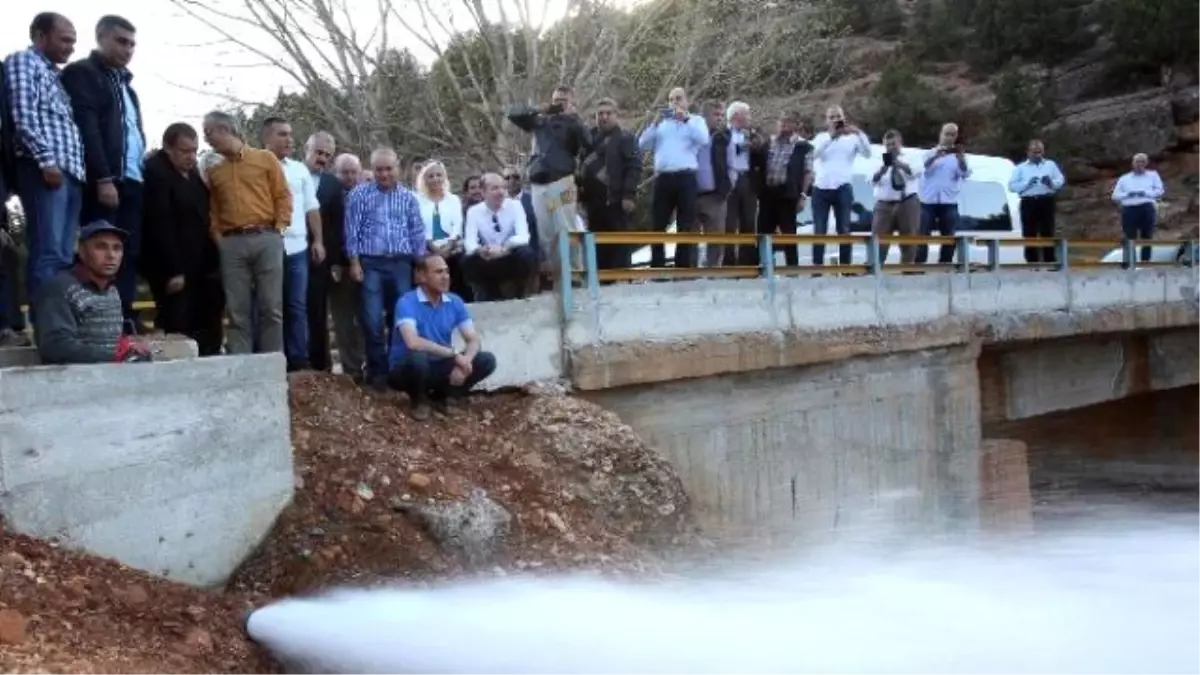 Dağlar Delindi, Yollar Açıldı, Su; Kaynağından Alınıp Göller\'e Götürüldü