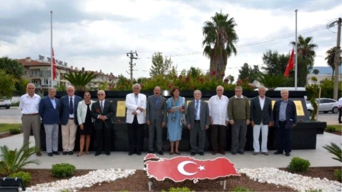 Emekli Büyükelçilerden Başkan Saatcı ve Saygı Anıtına Ziyaret