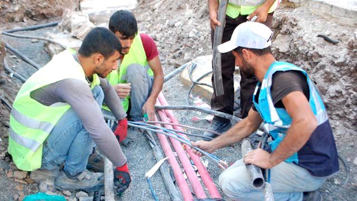 Enerji Hatları Yeraltına Alınıyor