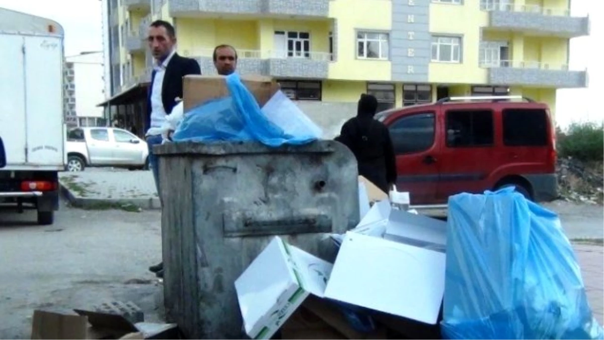 Erciş Belediyesi Tepki Amacıyla Çöpleri Toplatmadı