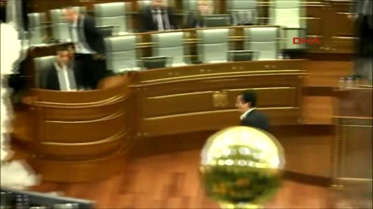 Gaz\'cı Vekil Gözaltına Alındı Priştine Karıştı...