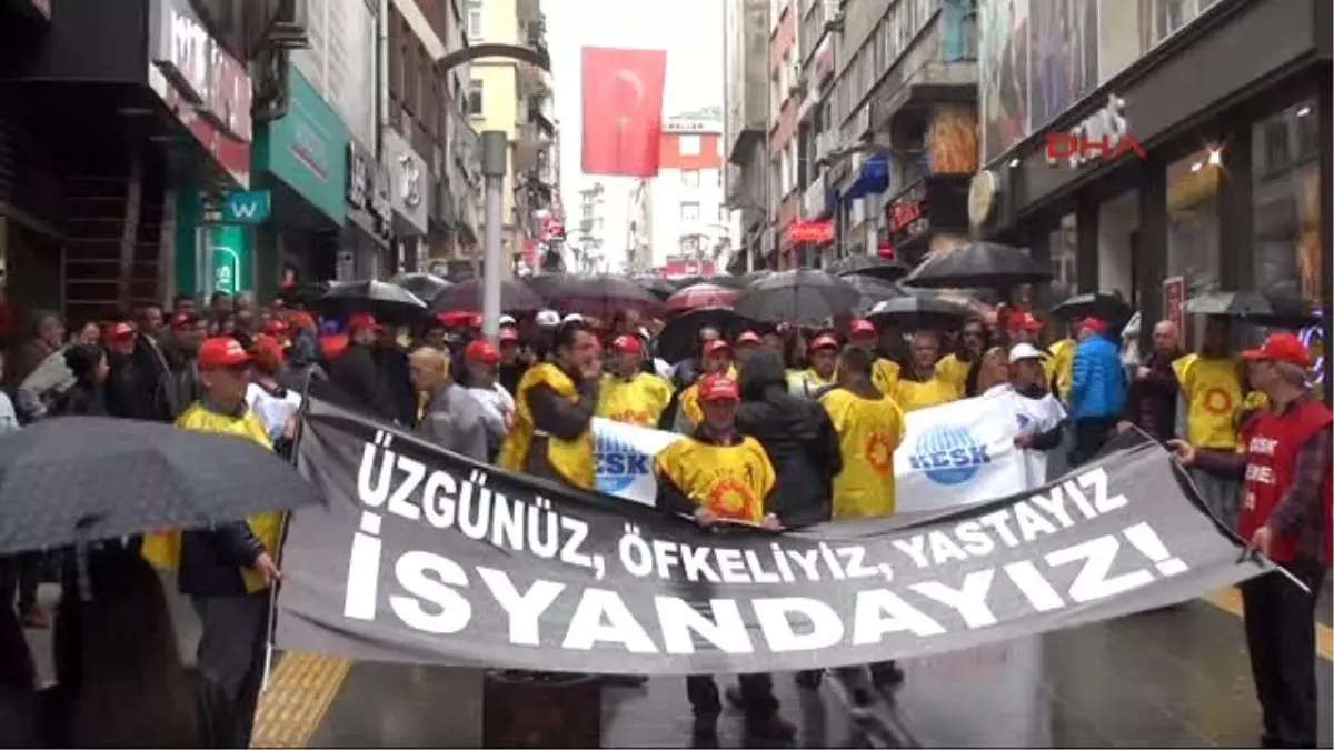 Giresun\'da Ankara Saldırısını Oturarak Protesto Ettiler